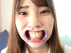 「人気女優 竹内夏希チャンの歯・口内観察＆指フェラプレイ！」のサンプル画像1