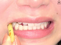 「【歯・のどちんこ観察・咀嚼をしながら耳をくすぐられる異色作！】有加里ののか」のサンプル画像13