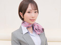 「黒パンスト越しの童貞チ○ポ3cm挿入！敏感なマ○コを刺激されて奥まで挿れて欲しくなっちゃってCAさんが生で筆おろし！ガニ股騎乗位で連続絶頂！」のサンプル画像2