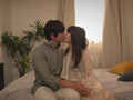 「ニンゲン観察 夫の居ぬ間に夫婦の寝室でママ友のイケメン旦那ハイスぺ特濃精子をねだり托卵するゲス不倫妻」のサンプル画像2