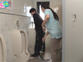 「ニンゲン観察 「おしっこ舐めて綺麗にしましょうか？」働く男性のおち●ぽ掃除が生き甲斐の、トイレ清掃バイトのド変態お姉さん」のサンプル画像6