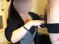 「チンポを咥えた口の隙間から溢れ出る尿！ 控えめ女子が咥え飲みとハメ撮りとアナル舐めにチャレンジ！」のサンプル画像2