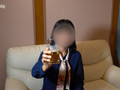 「【嘔吐物注意】大迫力の飲尿嘔吐！ こんなの初めて撮った！ おしっこ飲ませすぎて気持ち悪すぎガチゲロ吐きの一部始終。」のサンプル画像3