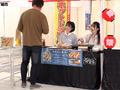 「人気 AV 女優が挑戦！イカサレ屋台の中で 潮吹きながらホットドッグ売ってください！天馬ゆい 赤名いと」のサンプル画像9